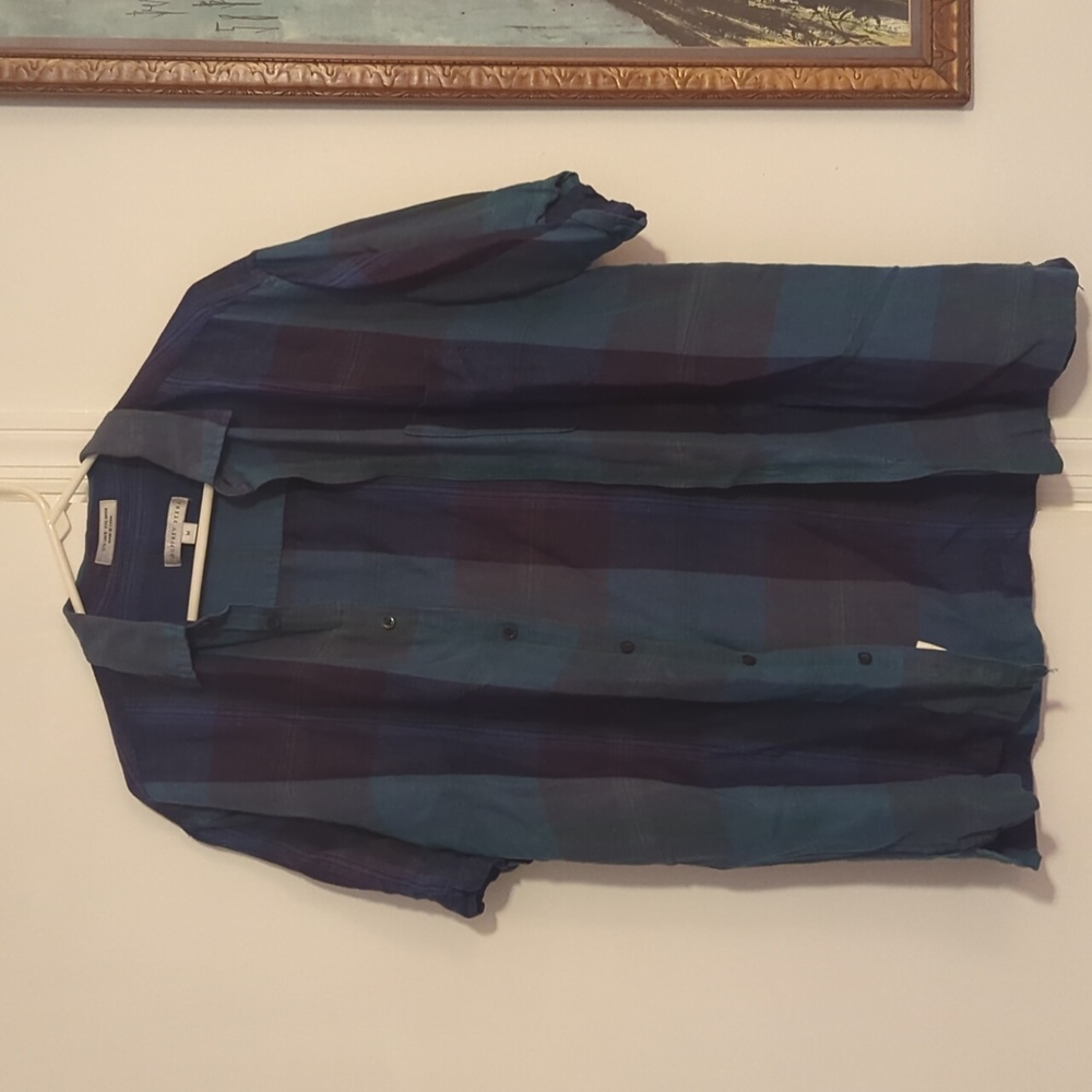 Geoffrey Beene medium shirt *Make an Offer*
